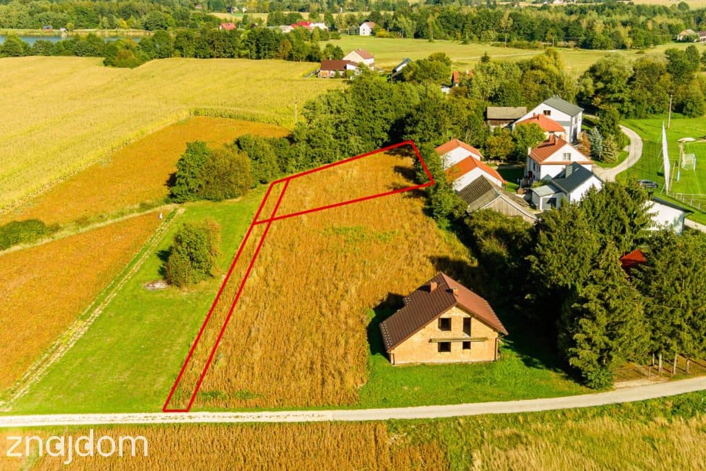 DZIAŁKA BUDOWLANA 10,7 ARA W RYLOWEJ