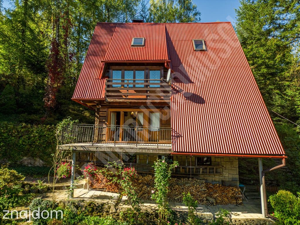 Góralski dom z grubych płazów na chyrbie | Stryszawa | 4 poziomy | las - zdjęcie 3