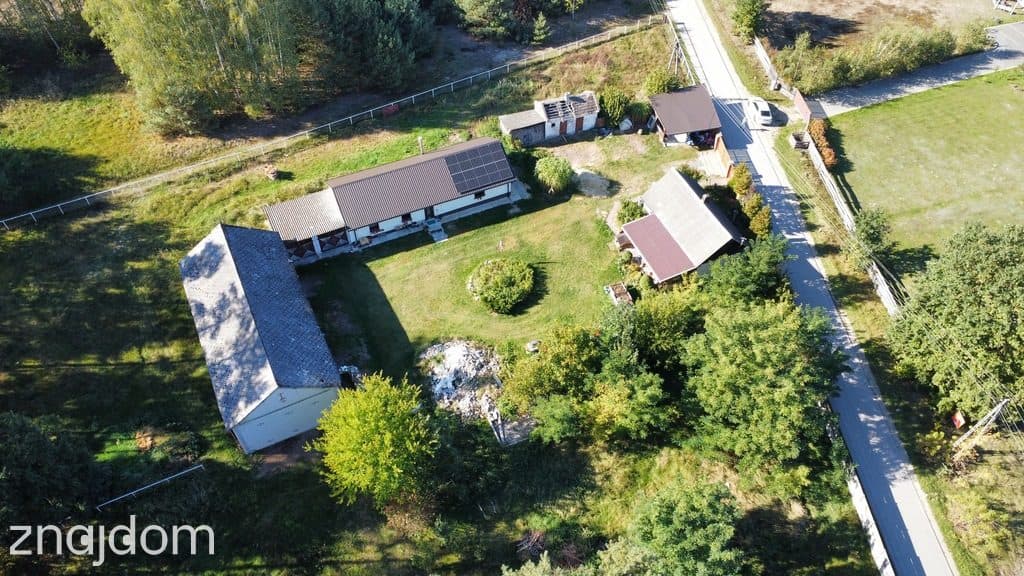 Siedlisko 1,1 ha (dwa domy) przy lesie - Siekierka Nowa gm. Chotcza. - zdjęcie 4