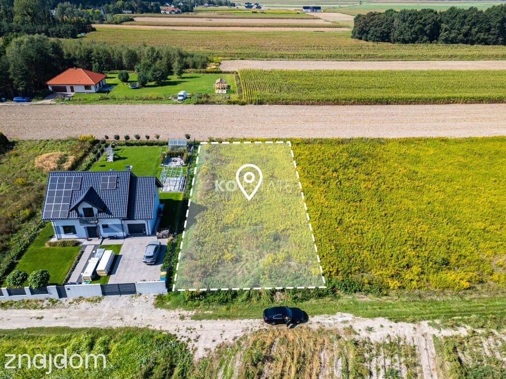 Tytuł: Siedlec Trzebnicki | 1025 m² | asfalt