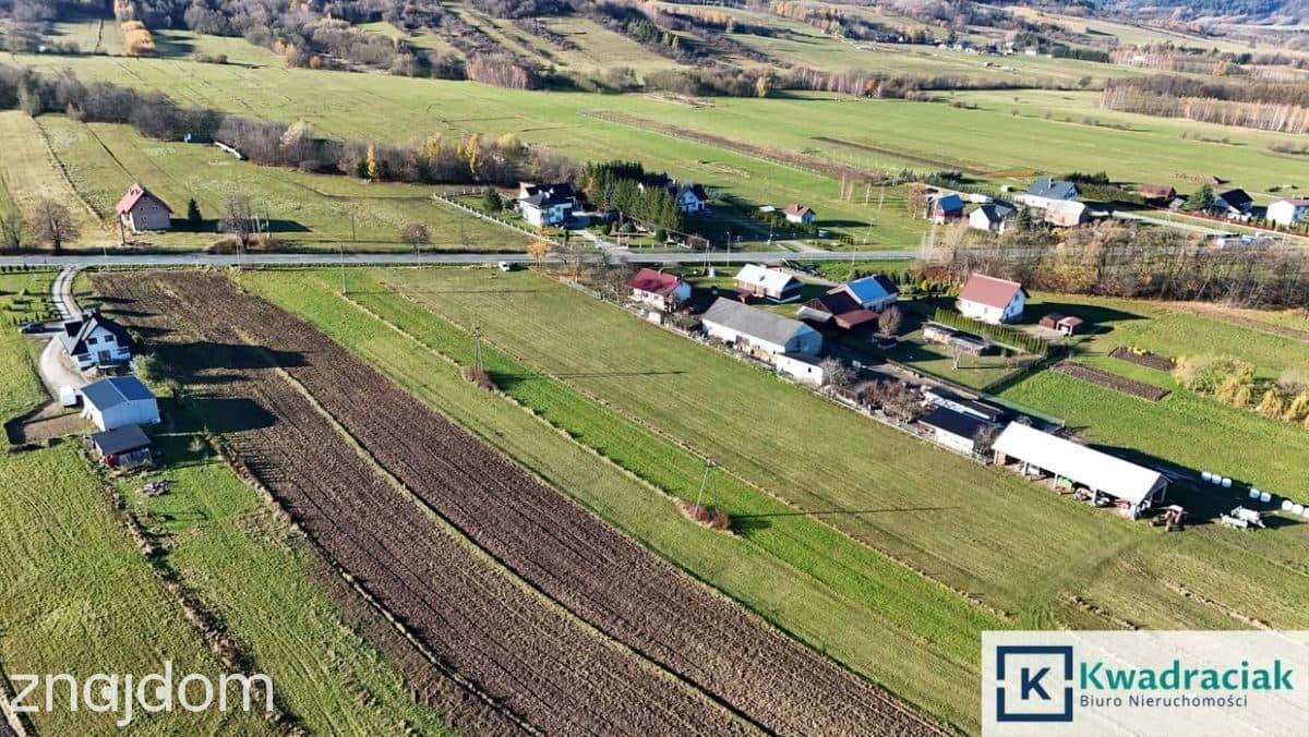 Dużą działka 0,93 ha z mediami - Nowy Żmigrodzie - zdjęcie 9