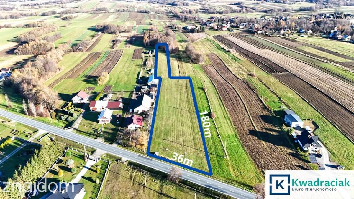 Dużą działka 0,93 ha z mediami - Nowy Żmigrodzie