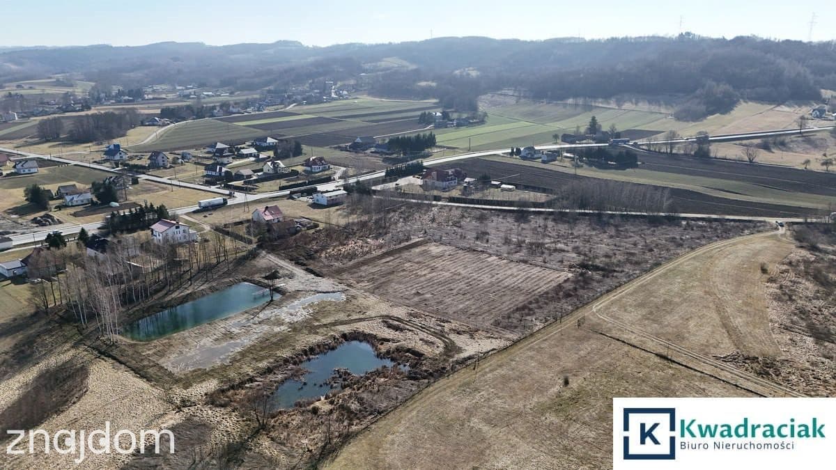 Działka inwestycyjna 1,41 ha przy drodze krajowej - zdjęcie 3