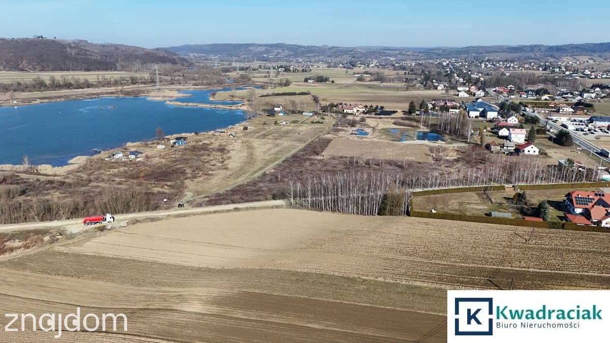Działka inwestycyjna 1,41 ha przy drodze krajowej - zdjęcie 6