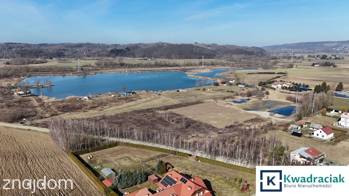 Działka inwestycyjna 1,41 ha przy drodze krajowej - zdjęcie 9