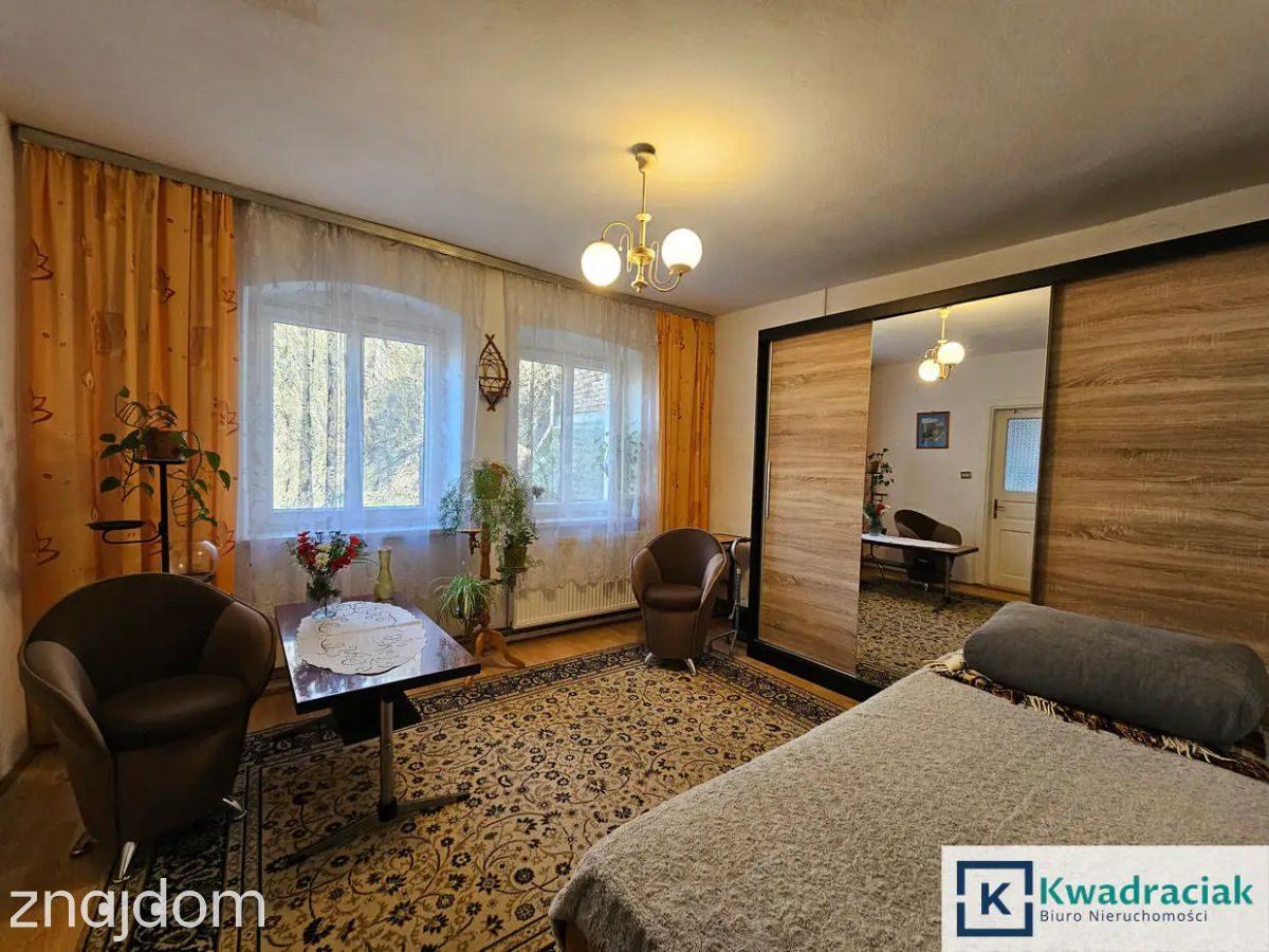 Dom w centrum Krosna – inwestycja lub do zamieszka - zdjęcie 5