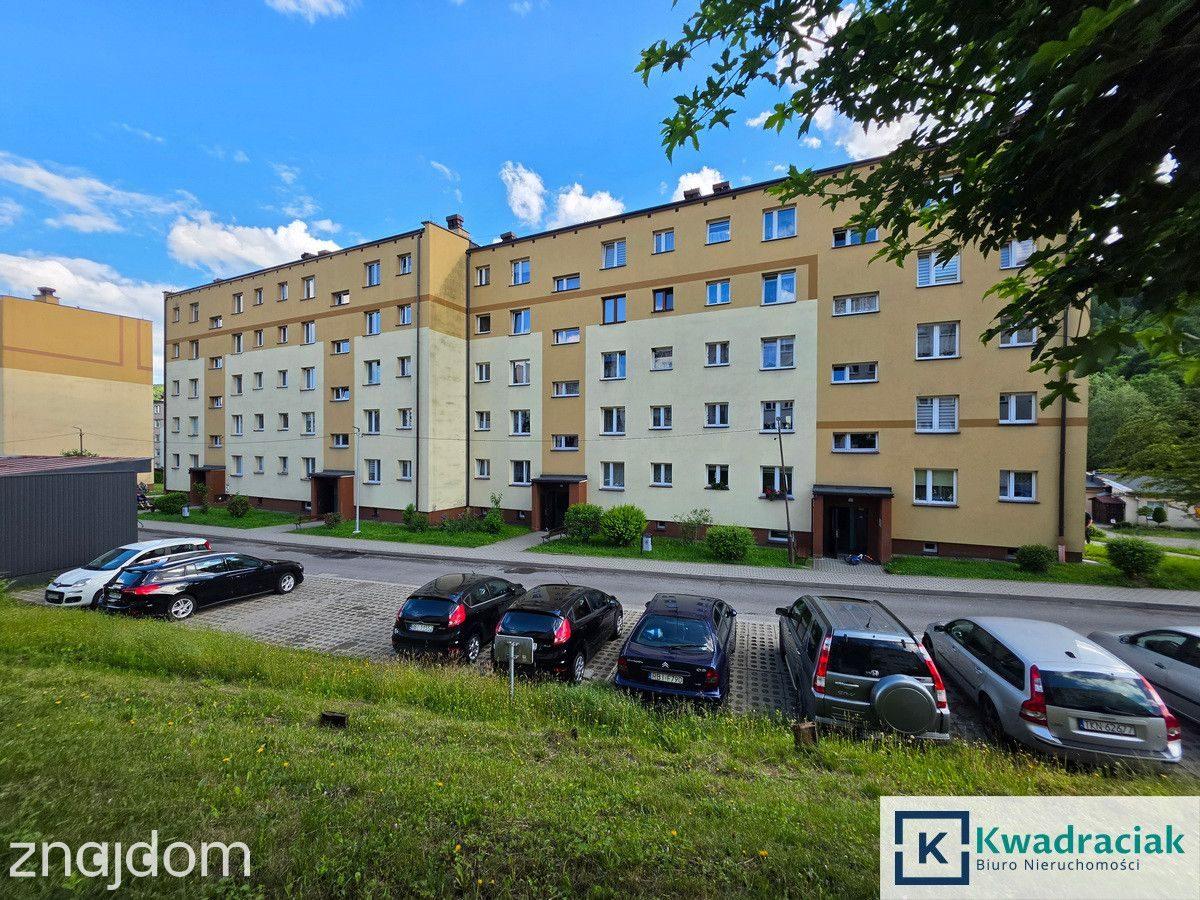 Ustrzyki Dolne – 4 pokojowe mieszkanie na parterze - zdjęcie 2