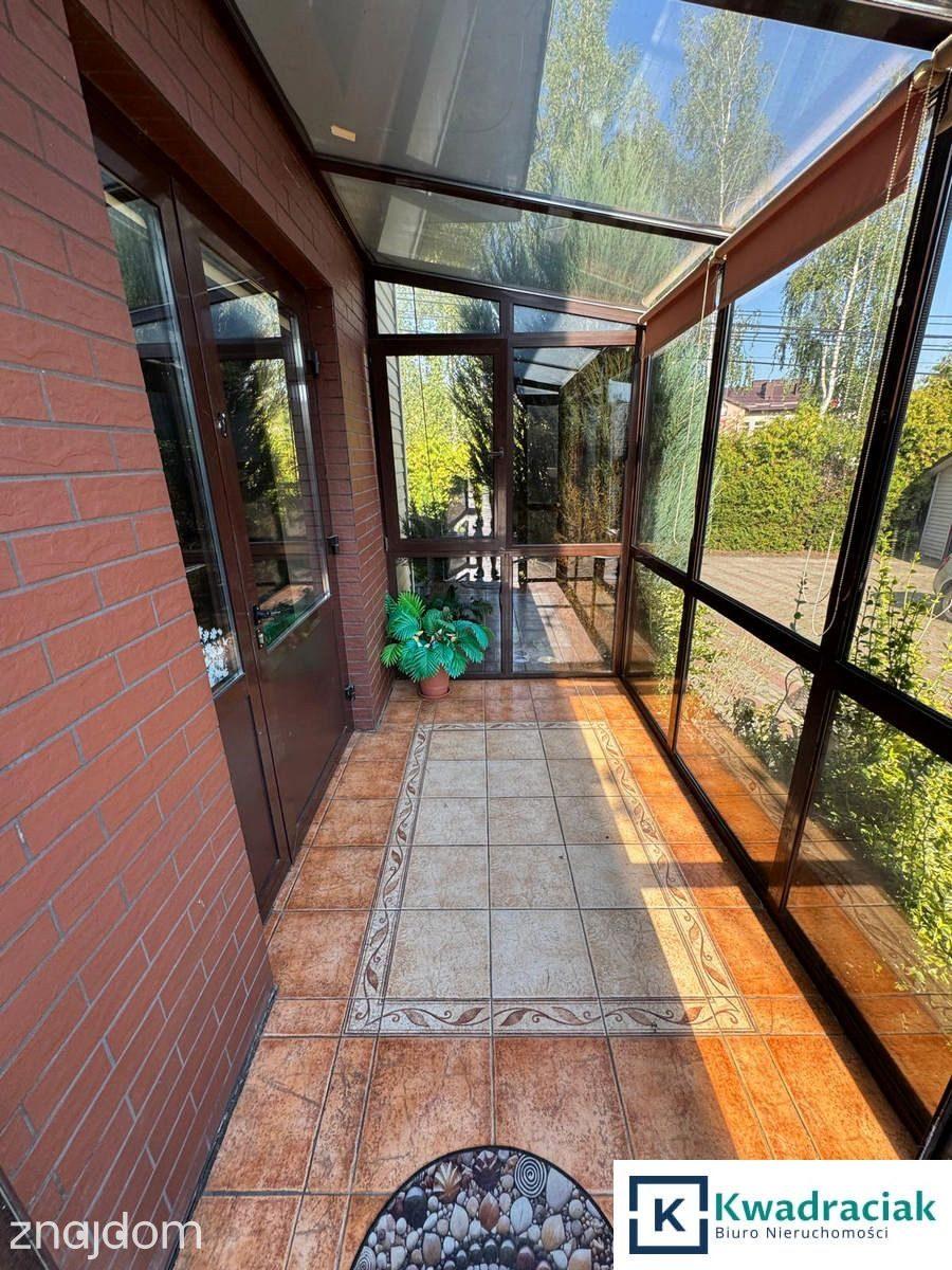 Niebylec – dom 159 m², 5 pokoi, 2 garaże, 8 ar - zdjęcie 9