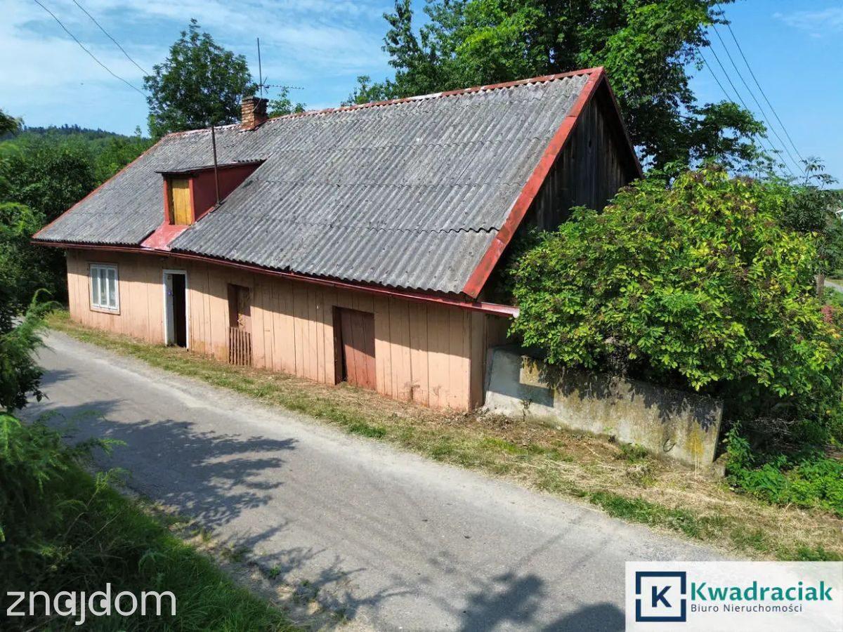 Głębokie – drewniany dom do remontu