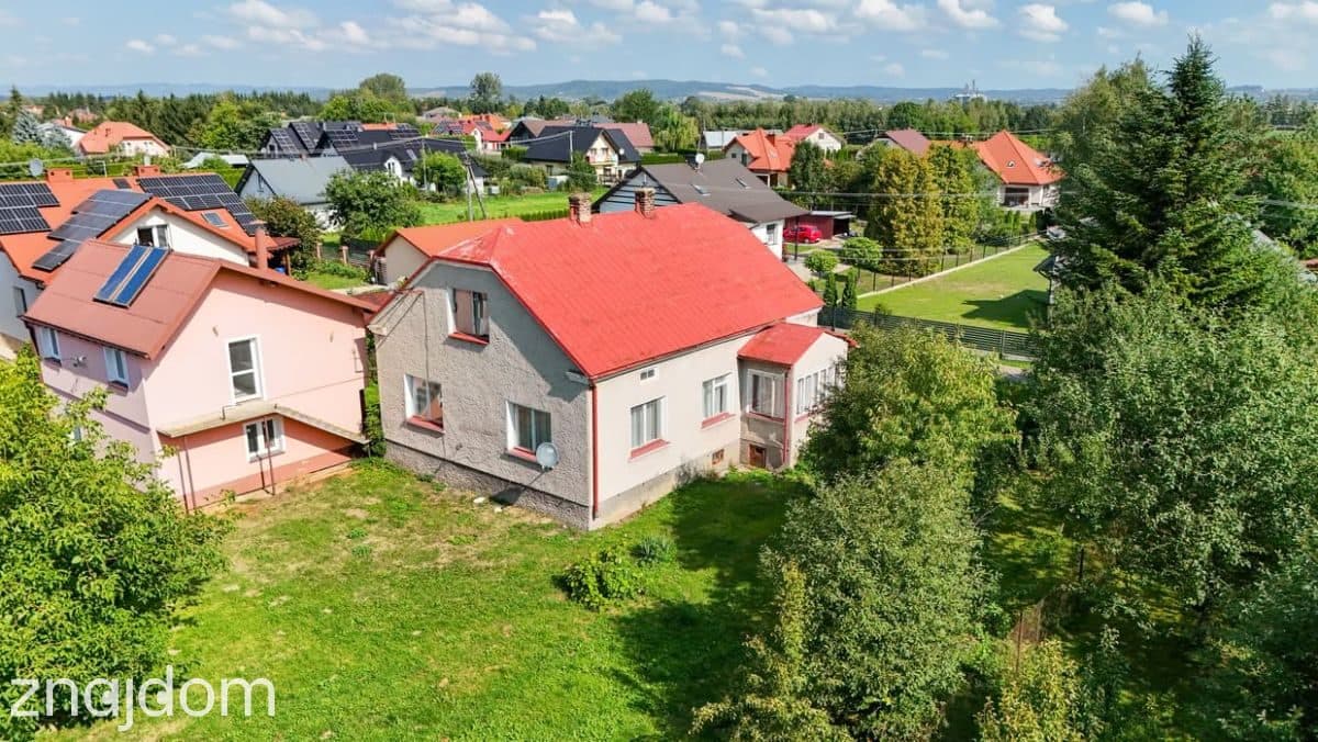 Besko – 2 domy w atrakcyjnej lokalizacji