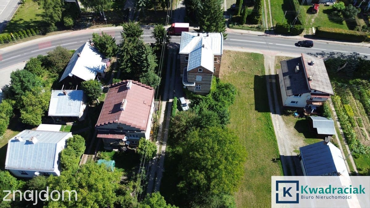 Przestronny dom na sprzedaż przy ul. Moniuszki - - zdjęcie 3