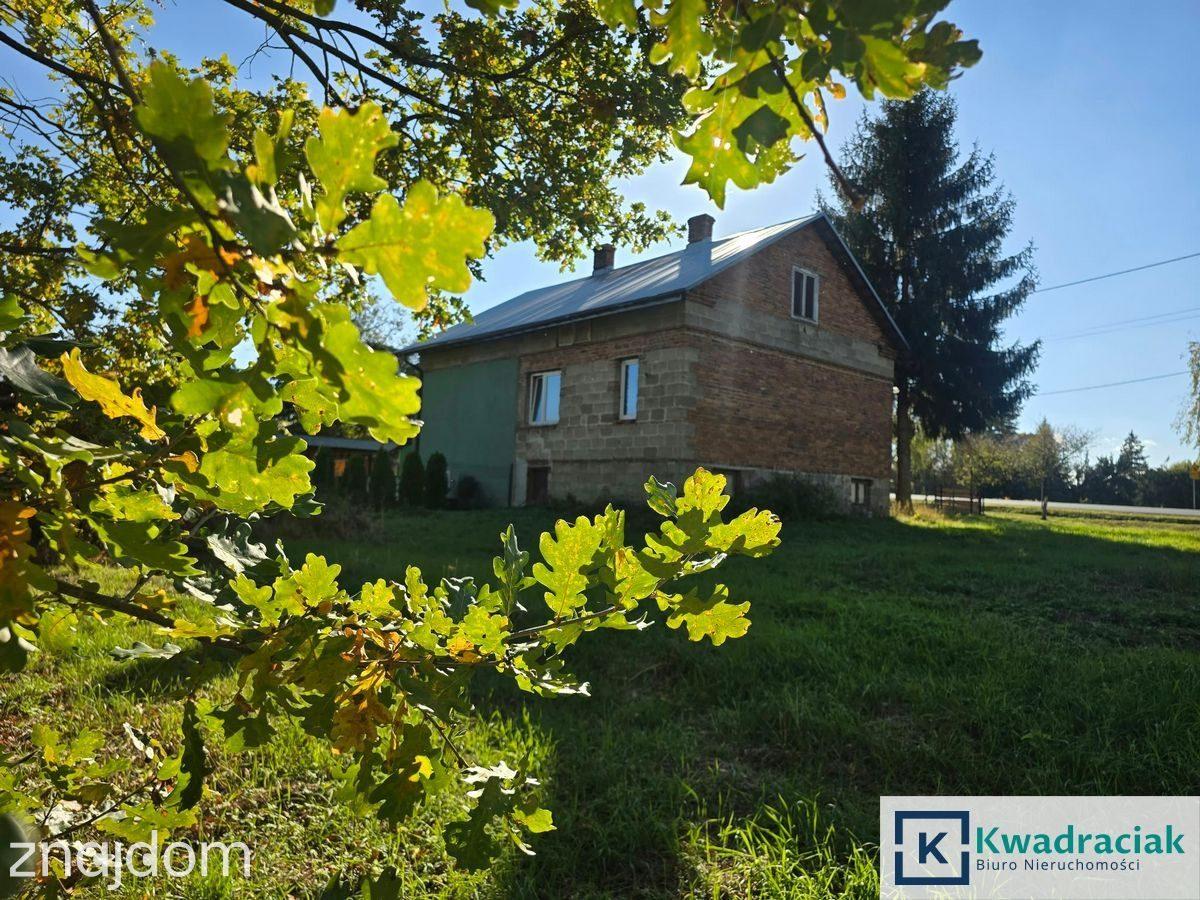 Połowa domu na działce 21,75 ara – Krosno.