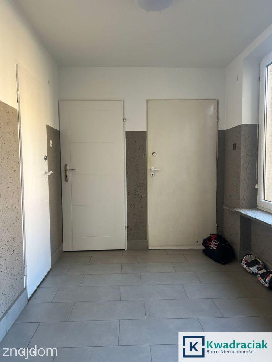 Mały lokal na sprzedaż lub wynajem - zdjęcie 7