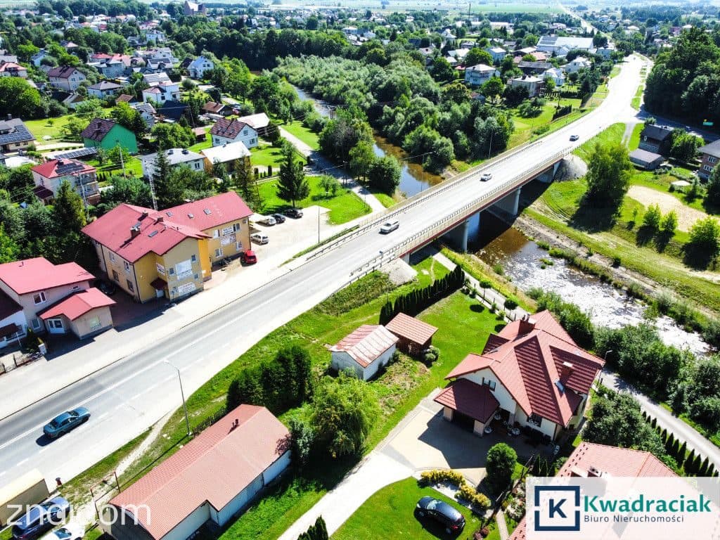 Inwestycja w sercu Beska – lokal + działka ! - zdjęcie 5