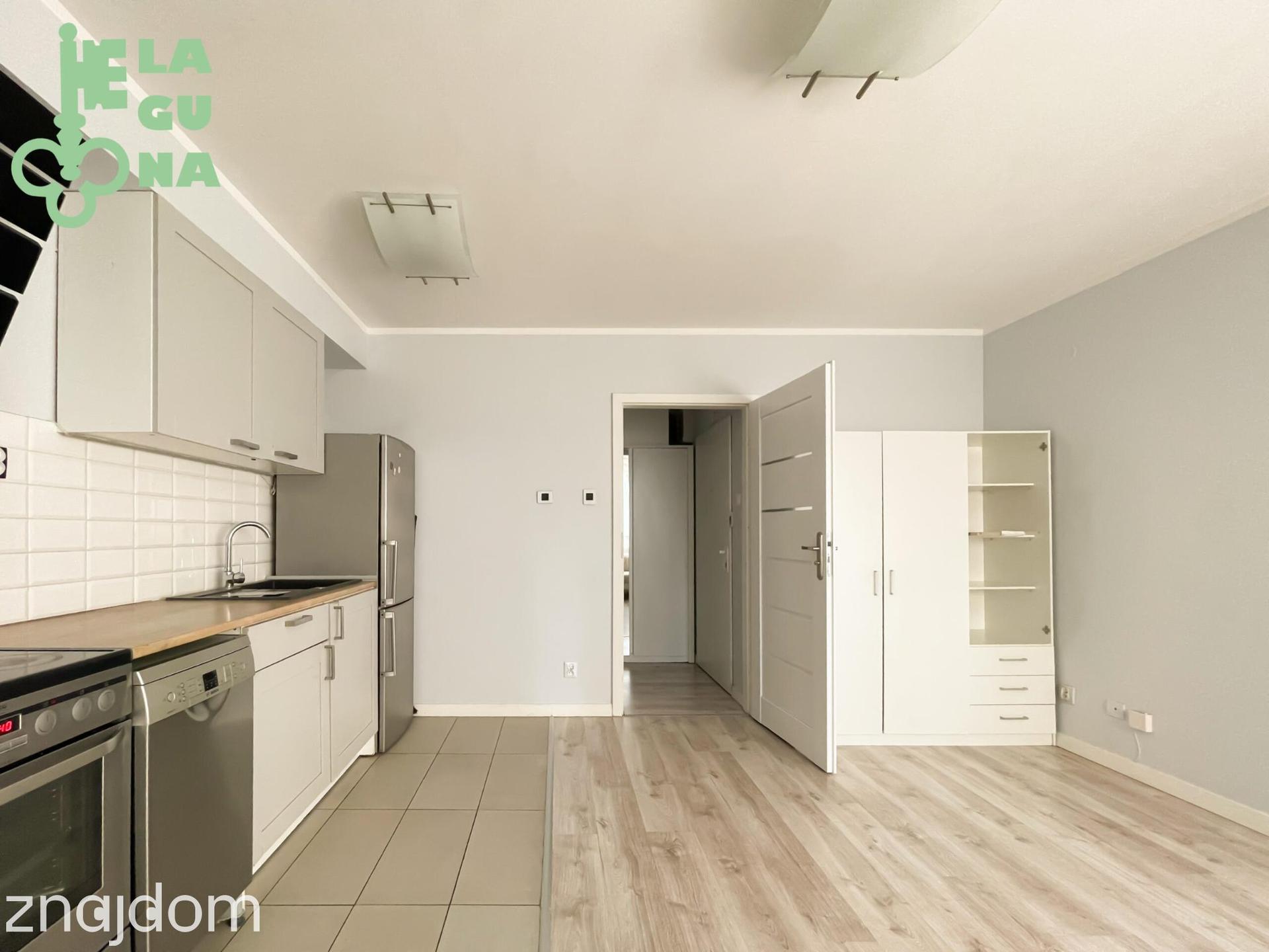 Gdynia Dąbrowa, 56m2, trzy pokoje, balkon, garaż, pierwsze piętro - zdjęcie 2