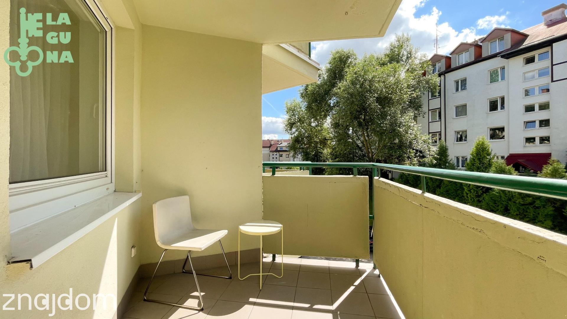 Gdynia Dąbrowa, 56m2, trzy pokoje, balkon, garaż, pierwsze piętro - zdjęcie 4