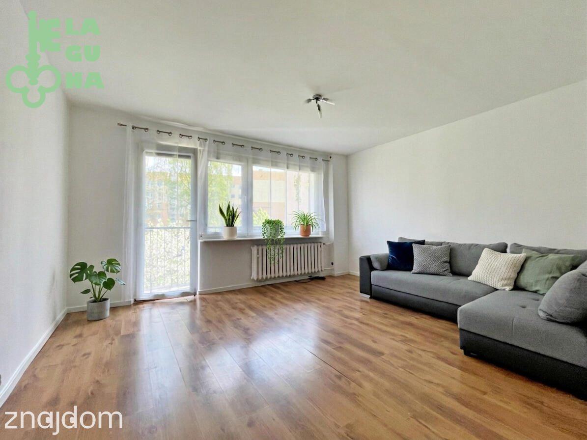 Gdynia Karwiny parterowe 3 pokoje z balkonem