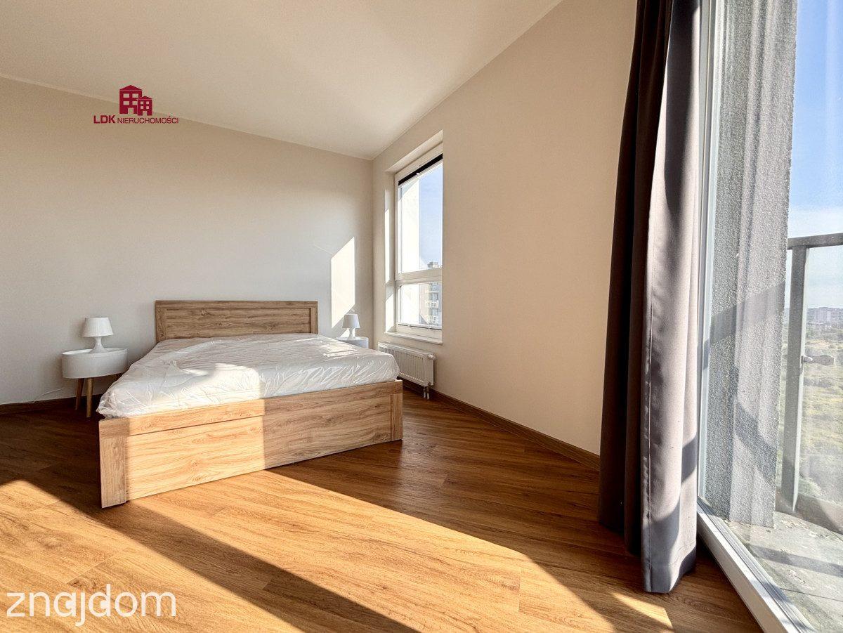 Apartament 93m2 4 pokoje na 16 piętrze - zdjęcie 12