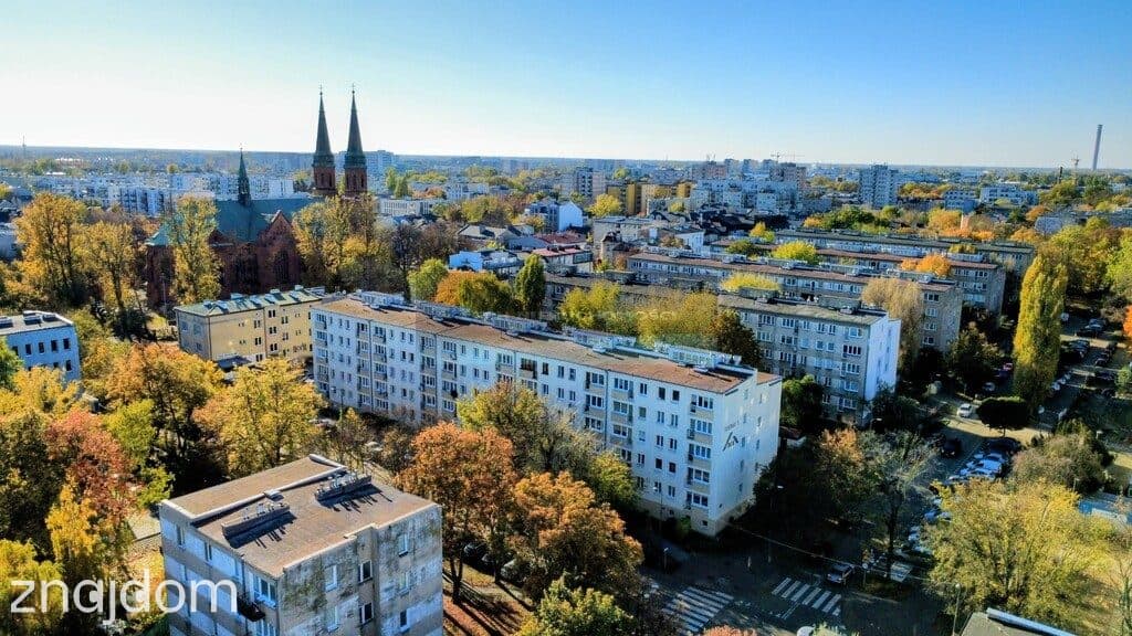 Stan prawny gruntu uregulowany. Możliwy kredyt.