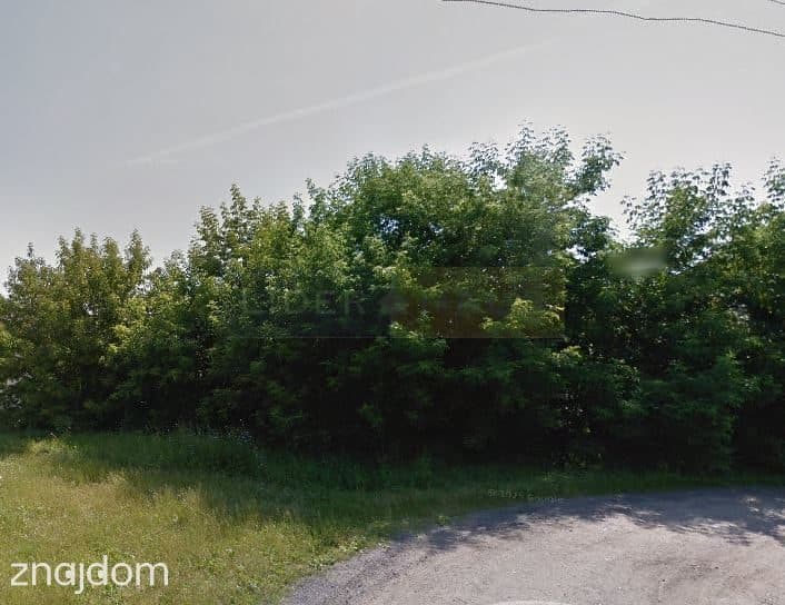 Działka pod kilka jednostek.