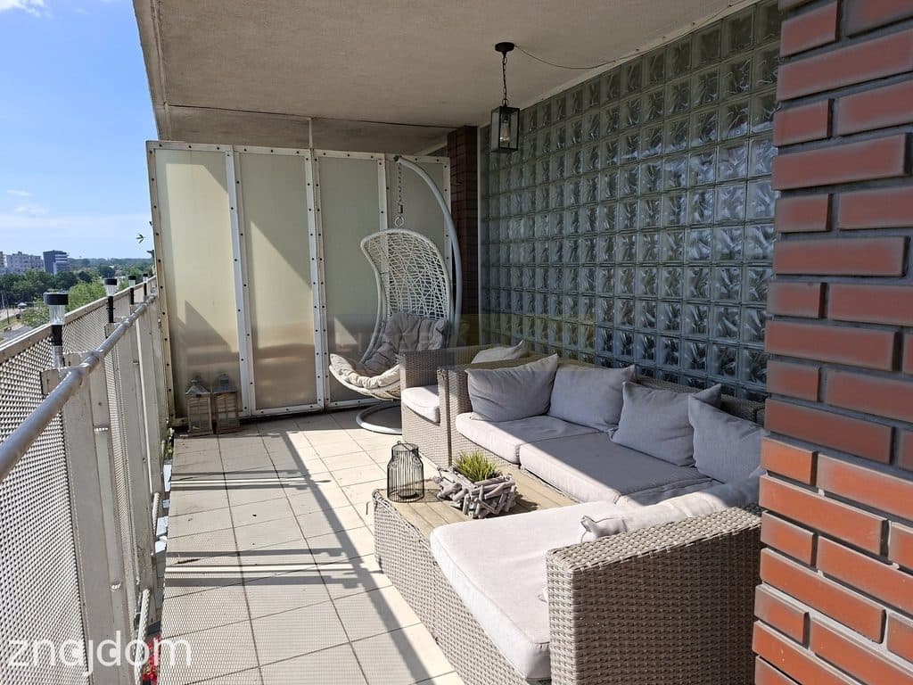 2 pokoje, + 18m2 balkon, piękny widok- panorama - zdjęcie 2