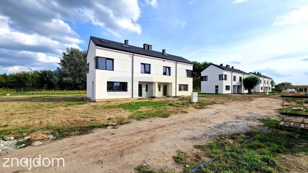 Dwupoziomowe mieszkanie 84,6 m² działką 475m2