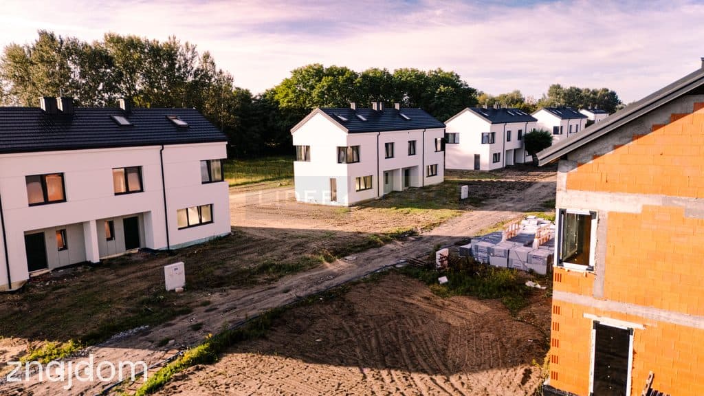 Nowoczesny bliźniak 123 m² z dużą działką - zdjęcie 19