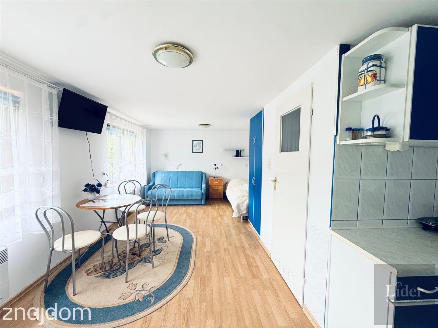 Łeba – dom z 6 apartamentami blisko morza - zdjęcie 17