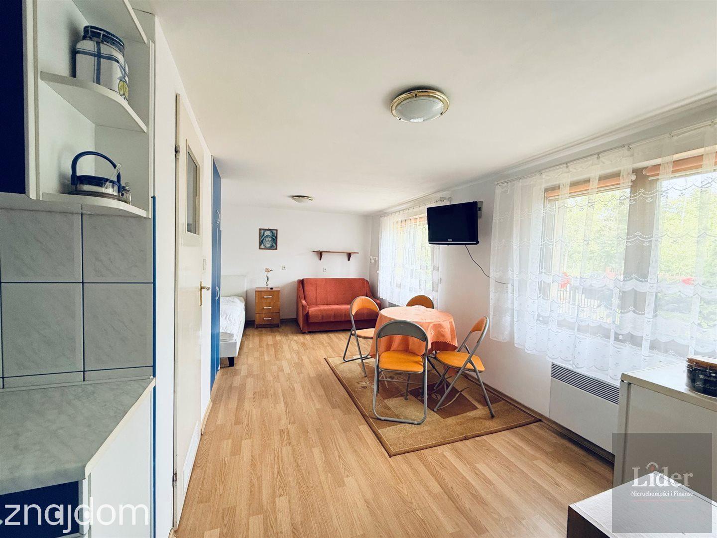 Łeba – dom z 6 apartamentami blisko morza - zdjęcie 20