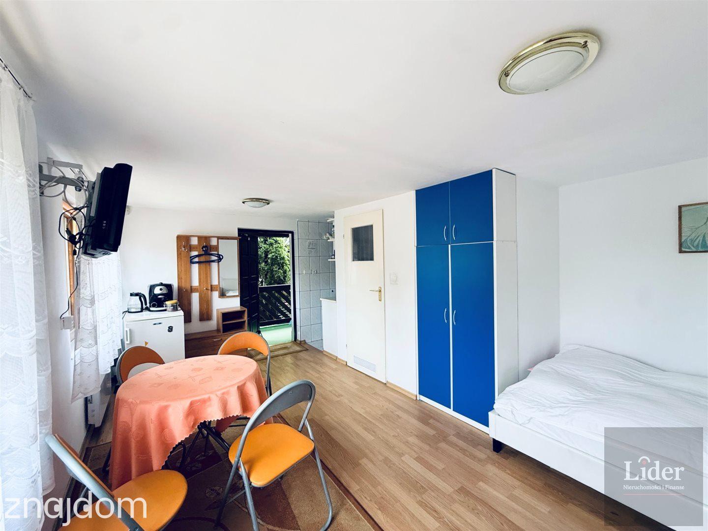 Łeba – dom z 6 apartamentami blisko morza - zdjęcie 24