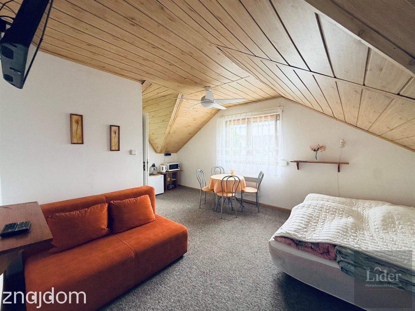Łeba – dom z 6 apartamentami blisko morza - zdjęcie 30