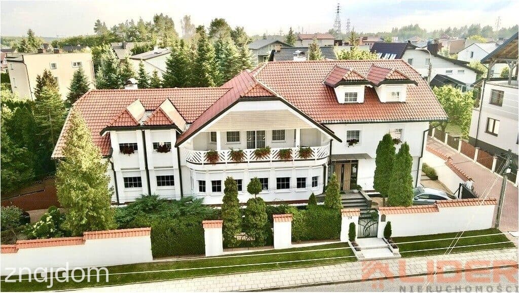 Luksusowy dom na sprzedaż z basenem - zdjęcie 8