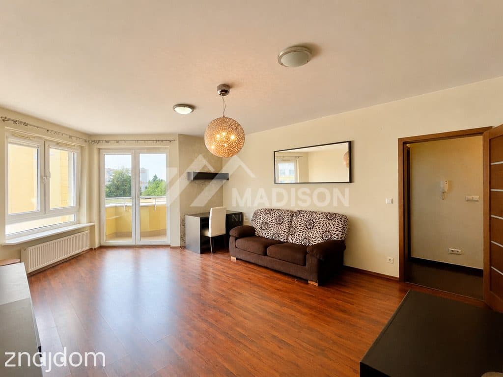 60 m² | 2 pokoje | garaż | komórka | balkon