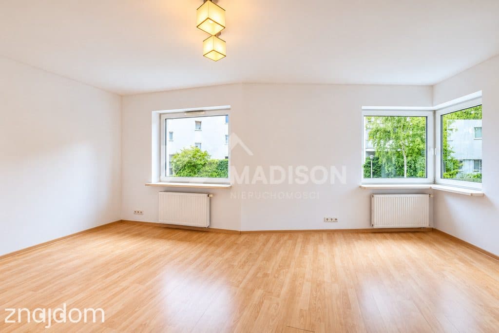 48,3 m² | 2 pokoje | metro | ogródek I duża komórka lokatorska