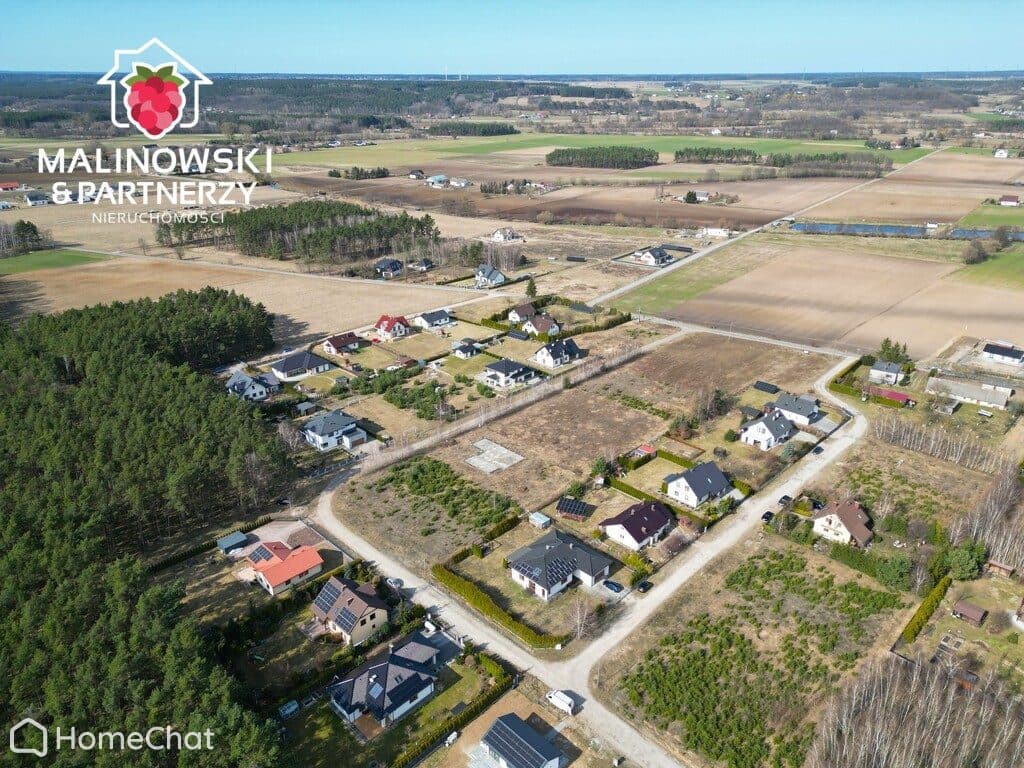 Działka z uzbrojeniem - zagospodarowane osiedle