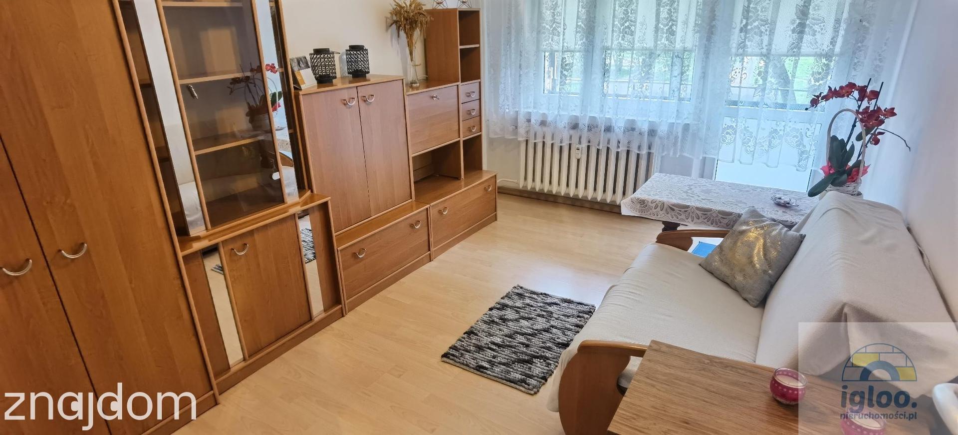 Do wejścia 3-pok na 1-piętrze Sady, Politechnika Św - zdjęcie 3