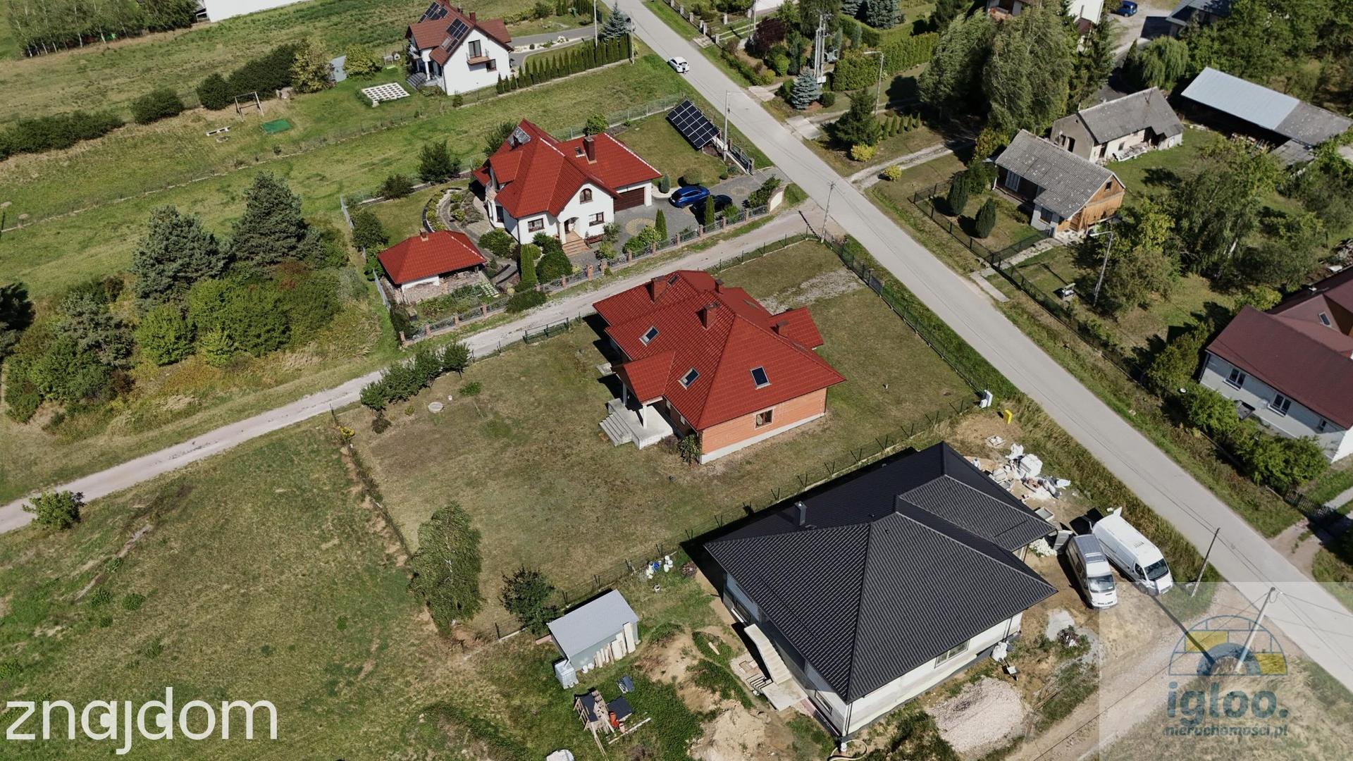 Dom pod Kielcami, spokojna i cicha okolica - zdjęcie 4