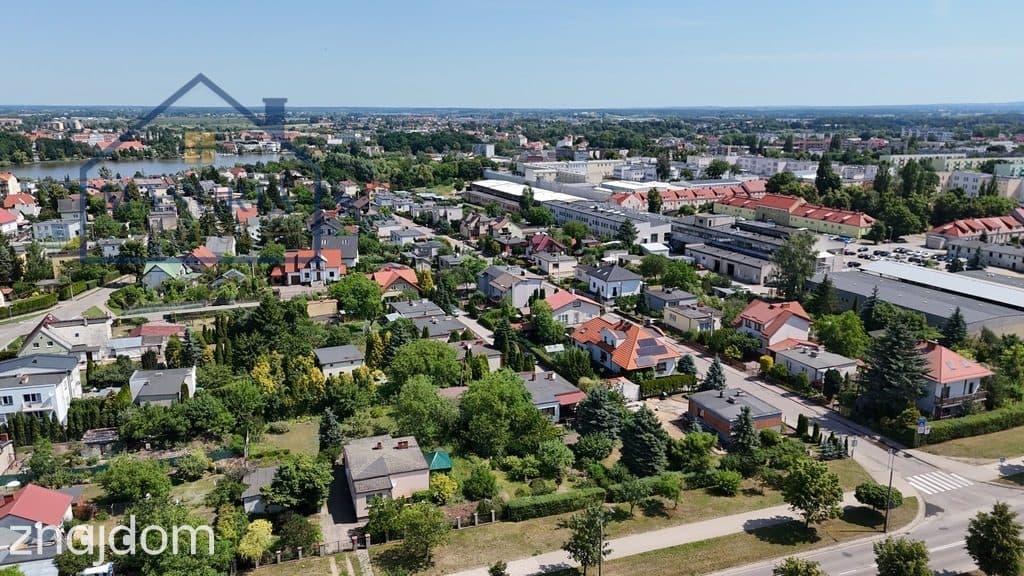 Dom z dużym ogrodem i ogromnym potencjałem - zdjęcie 4