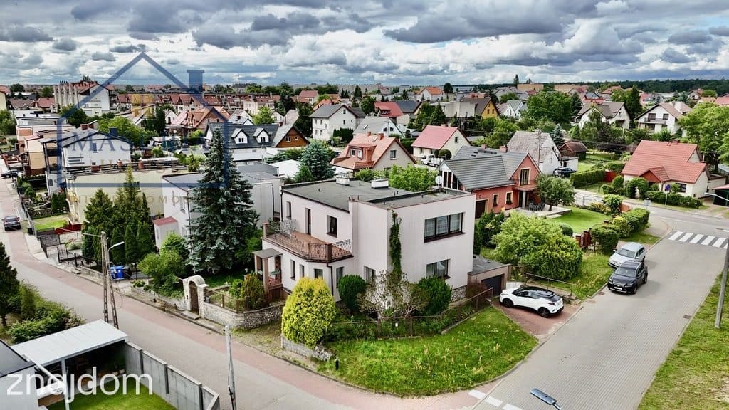 Dom z panoramicznym widokiem na miasto i jezioro