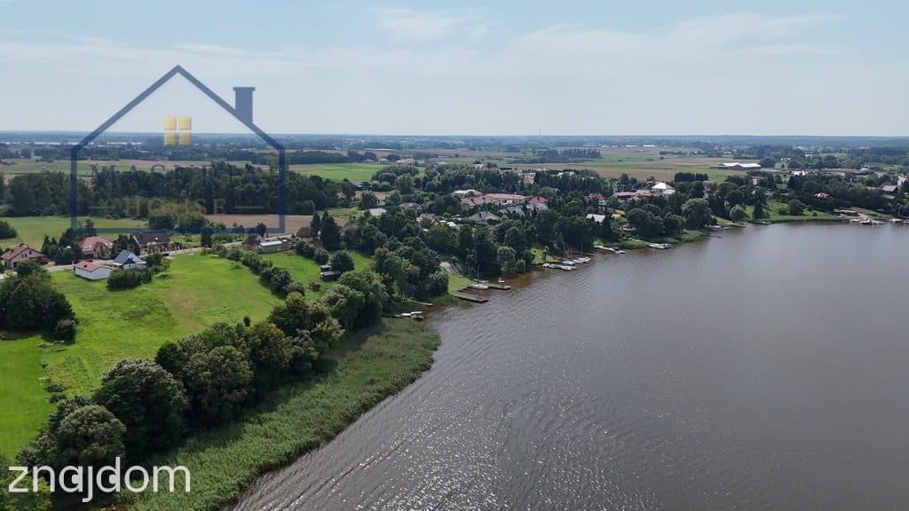 Zabudowana działka z linią brzegową Jezioraka - zdjęcie 18