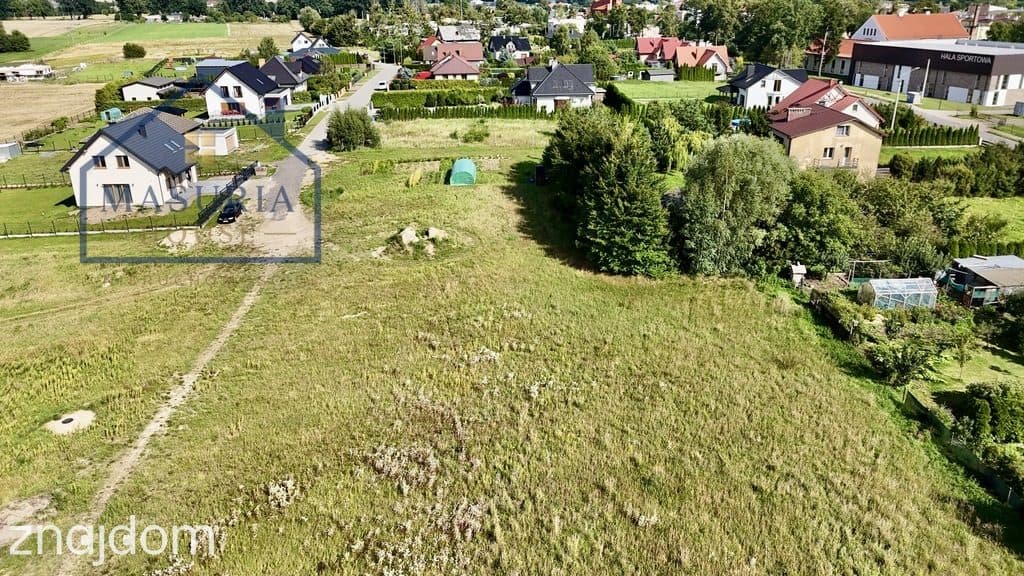 Działka budowlana w bardzo dobrej lokalizacji - zdjęcie 14