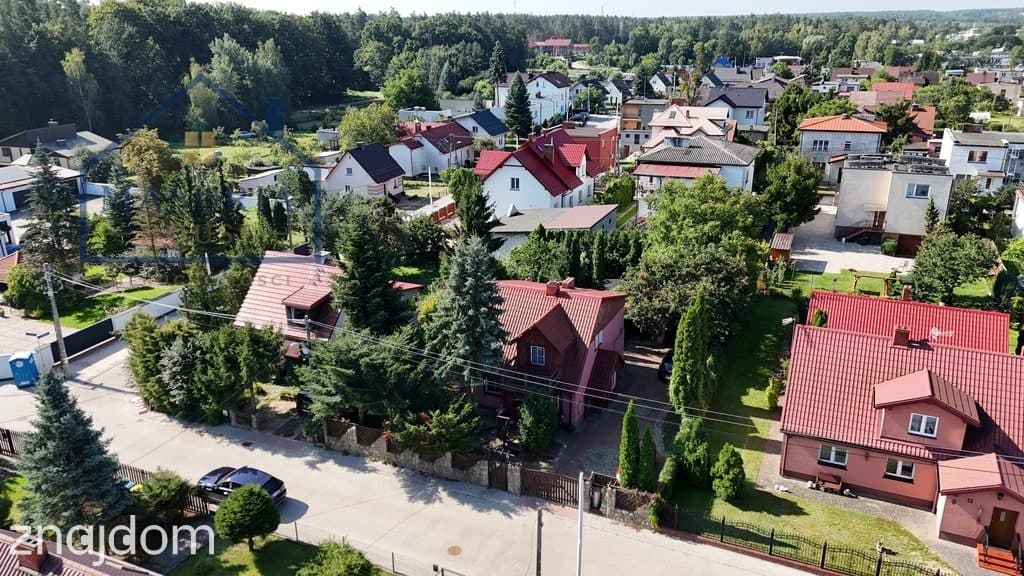 Klimatyczny dom wolnostojący w otoczeniu zieleni. - zdjęcie 6