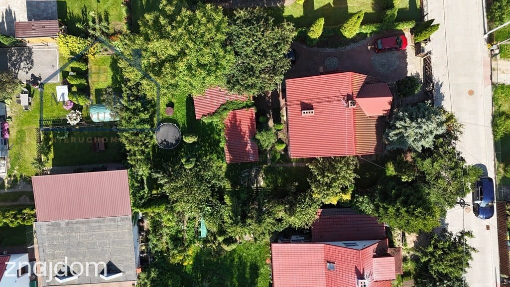 Klimatyczny dom wolnostojący w otoczeniu zieleni. - zdjęcie 18