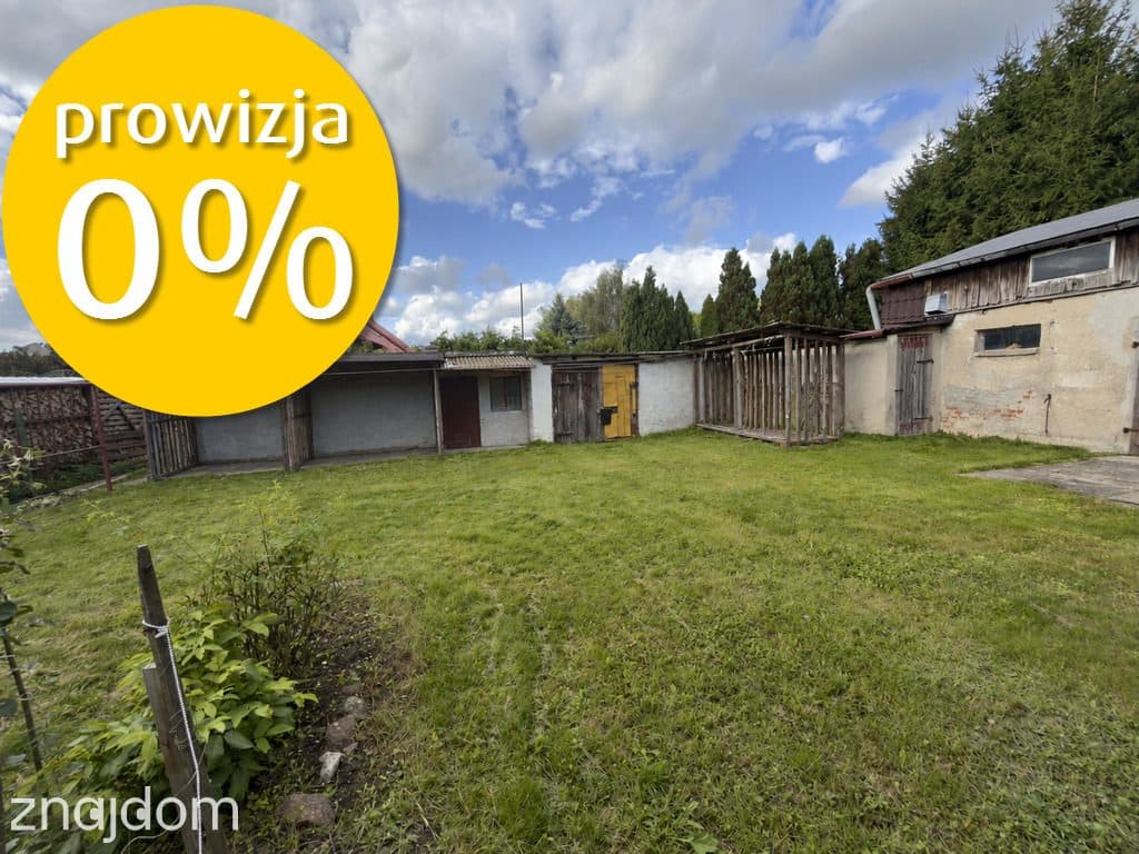 Dom w centrum Nowej Wsi z zabudowaniami - zdjęcie 12