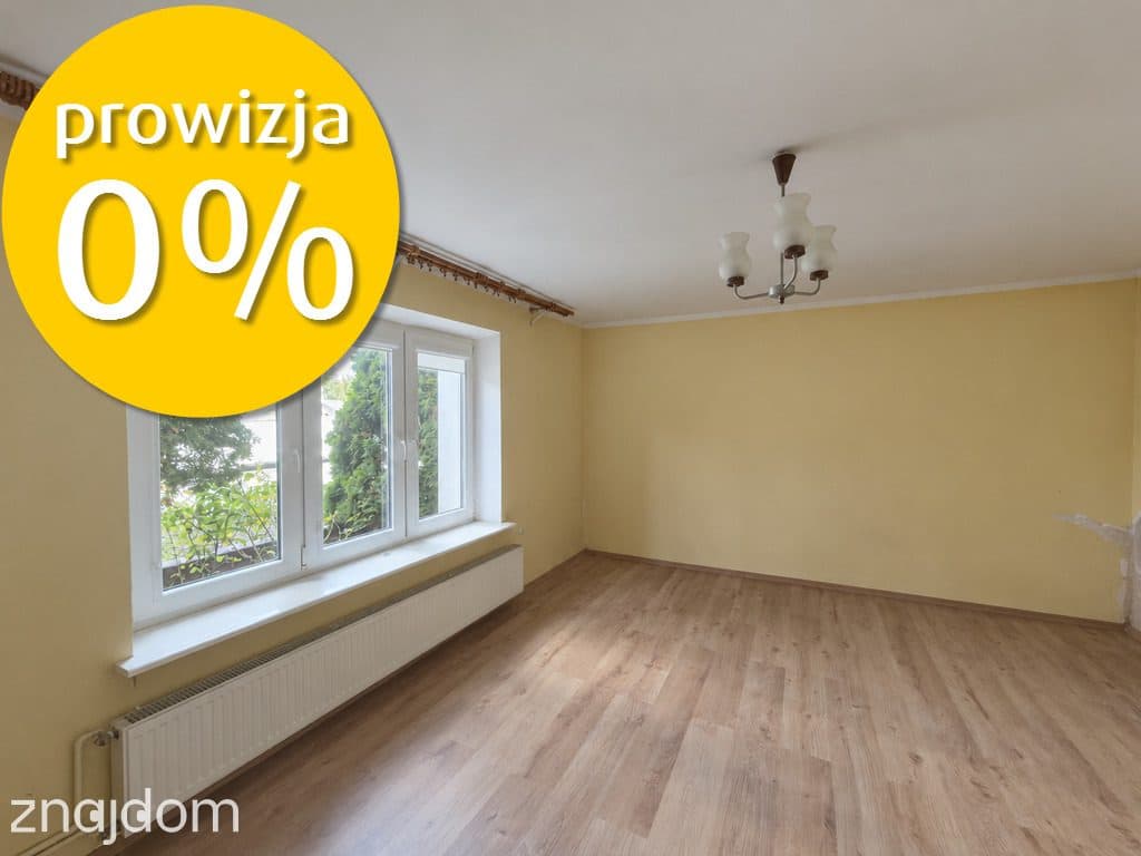 Dom w centrum Nowej Wsi z zabudowaniami - zdjęcie 14