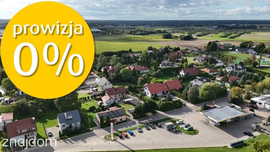 Dom w centrum Nowej Wsi z zabudowaniami - zdjęcie 7