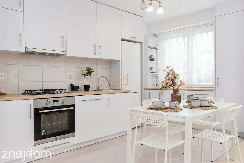 Przestronne 3-pokojowe mieszkanie blisko centrum - zdjęcie 5