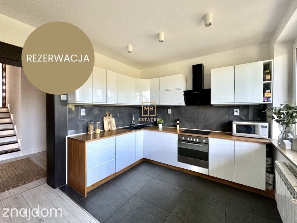 Atrakcyjny apartament z tarasem i ogródkiem - zdjęcie 2