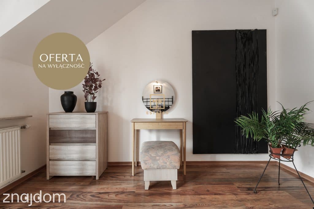 Klimatyczny dwupoziomowy apartament na wynajem - zdjęcie 6