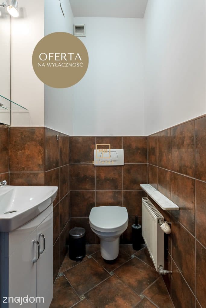 Klimatyczny dwupoziomowy apartament na wynajem - zdjęcie 16